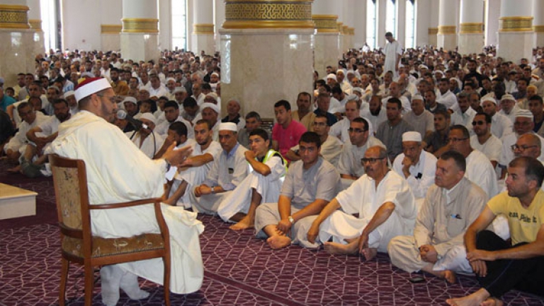 "جمعة " للدعاء دون تهويل