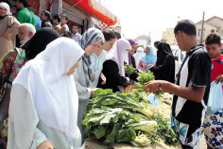 الأسواق تعيش زحمة عنوانها اللهفة