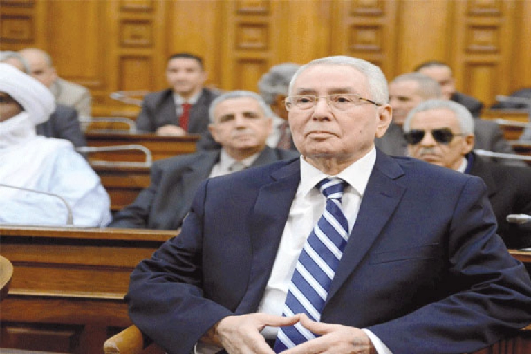بن صالح يمثل رئيس الجمهورية