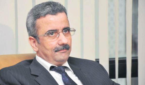 تكوين المؤطرين وتطوير العلاقات في المجال الرياضي