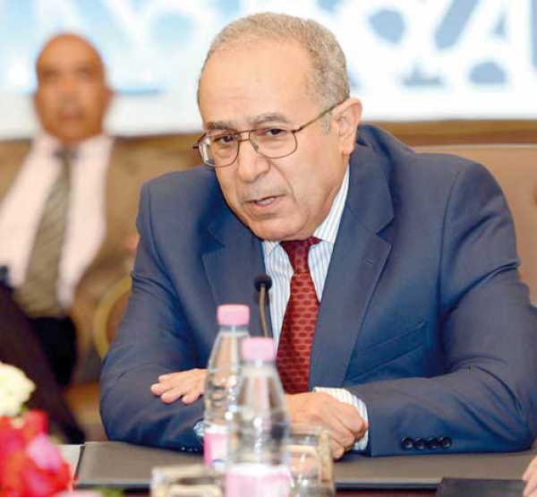 لعمامرة يؤكد انضمام الجزائر إلى كافة الجهود