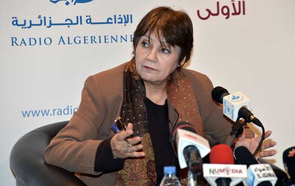 بن غبريط تؤكد إرادة الوزارة في تسوية الصعوبات