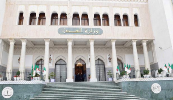 الآلية استثنائية وموجهة للمرأة الحاضنة وليس للأمهات فقط