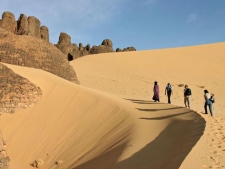 الوصاية تراهن على السياحة الصحراوية والحموية