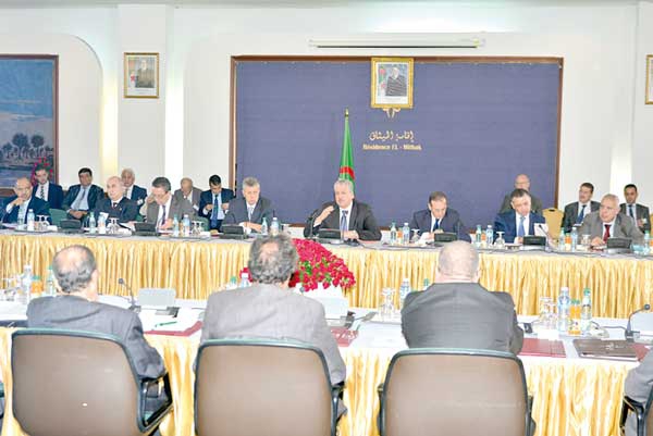 التزام الثلاثية بترقية الاقتصاد المنتج ودعم السياسة الاجتماعية