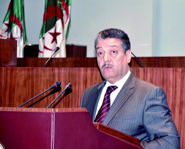 بوضياف يدعو إلى شن حرب على الذهنيات