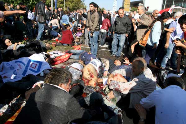  86 قتيلا في أعنف تفجير انتحاري يهز العاصمة أنقرة