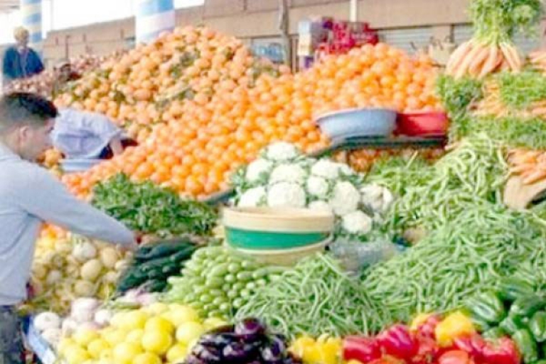 تجّار الخضر والفواكه يطالبون بالبديل