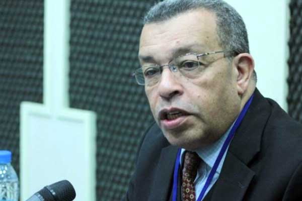 بن خالفة يدعو للانتقال إلى سياسة السوق والإنتاج