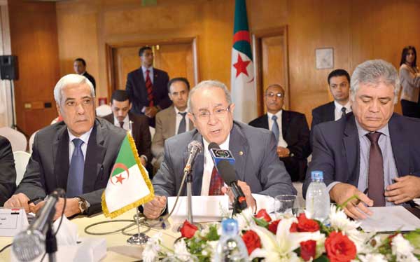 التوقيع على اتفاقات وبرامج لتعزيز الشراكة