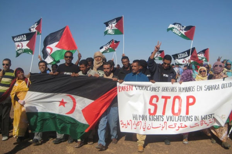 متظاهرون يقدمون شكوى ضد الشرطة المغربية