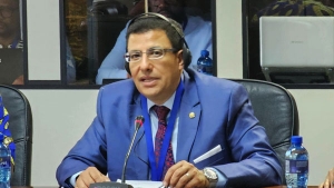 عضو الوفد البرلماني الجزائري فاتح بوطبيق، رئيسا للجنة الترشيحات بالبرلمان الإفريقي