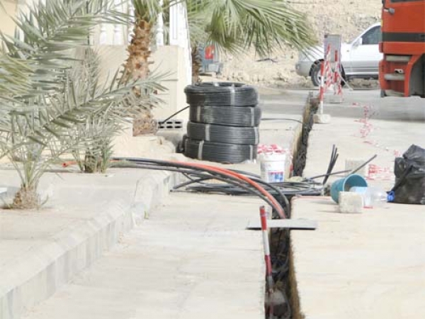 ربط 12 تجمّعا حضريا بالألياف البصرية في غليزان