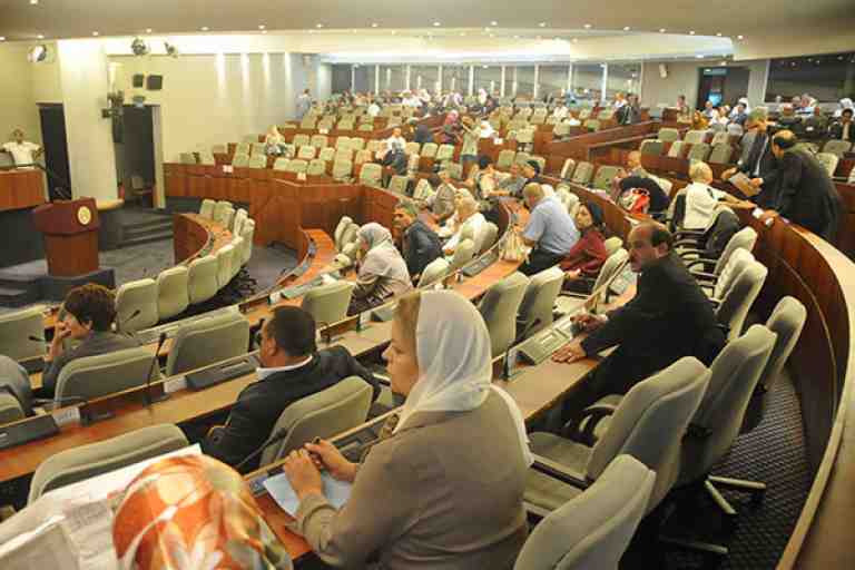 تقييد «الحصانة» لفرض الأخلاق ومنع الانفلات