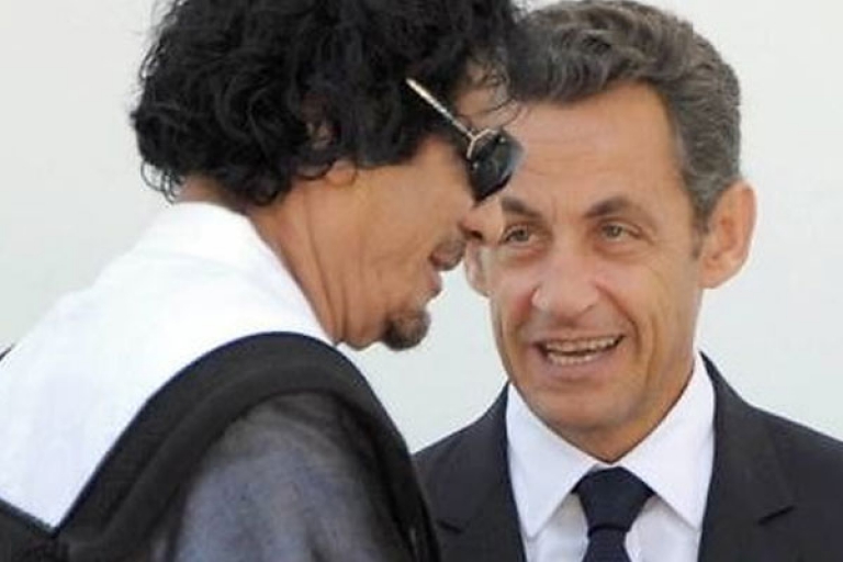 ساركوزي تلقى 6,5 ملايين أورو من القذافي