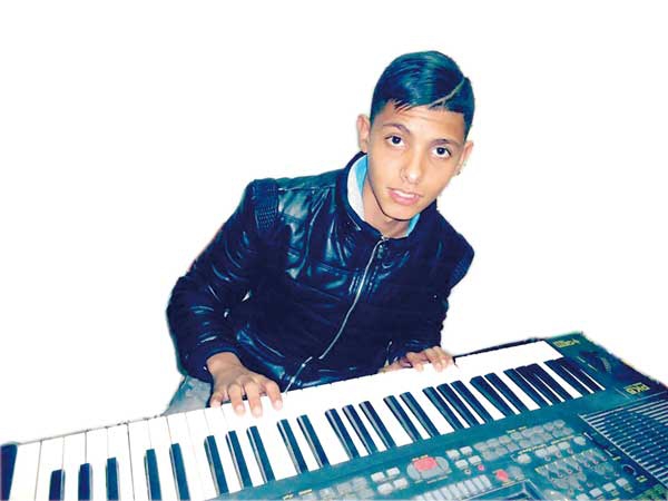 أنا مدمن على سماع محمد عساف وأميل إلى الغناء أكثر من الإنشاد