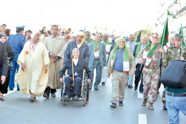 استعراض شعبي مميز بالعاصمة
