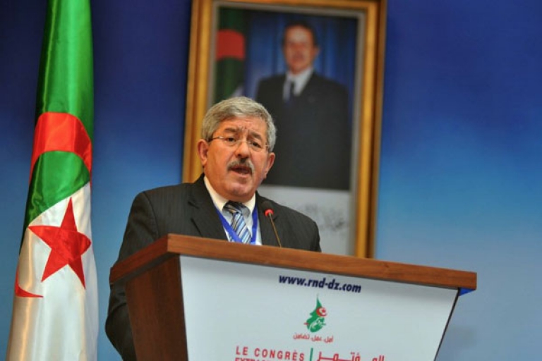 أويحيى يجتمع بنواب الحزب