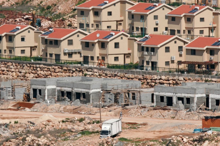 الرئيس ترامب يعارض الاستيطان ولا يعارض نقل السفارة إلى القدس