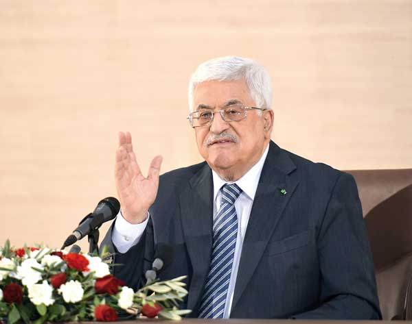 الرئيس عباس يشيد بدعم الجزائر