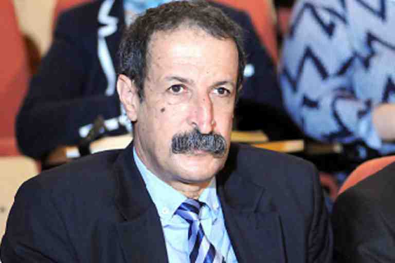 كعوان يقرر التدقيق في ملفات بطاقة الصحفي المحترف