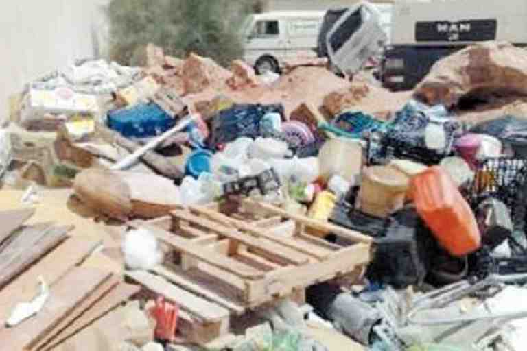 تأخر رفع النفايات يؤرق التجار