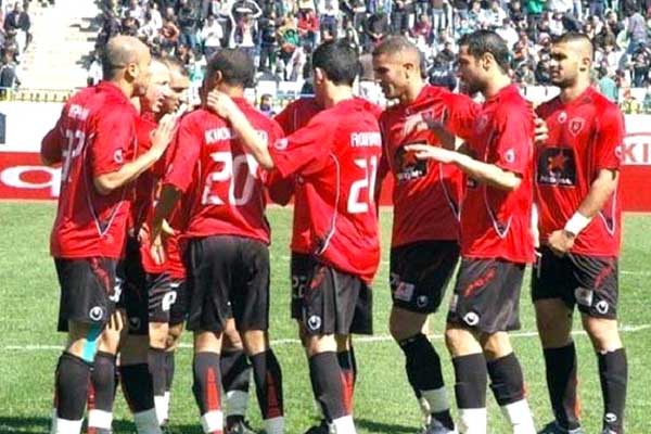 الاتحاد على بعد خطوة من نصف النهائي