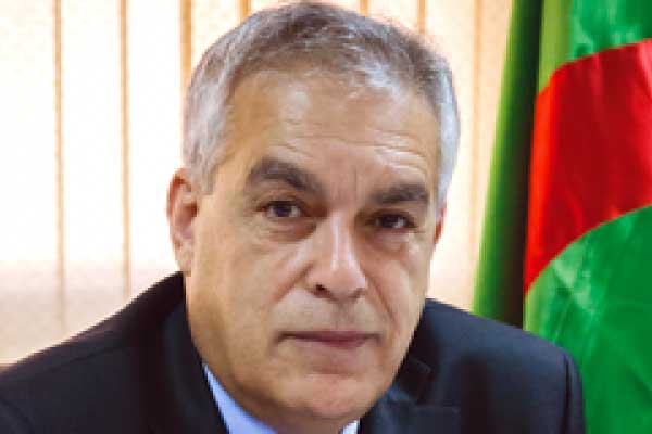 طلعي يكشف عن مشروع مدرسة وطنية للتكوين في الطيران المدني