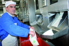 إعادة الاعتبار لحليب الأكياس وتنظيم التوزيع