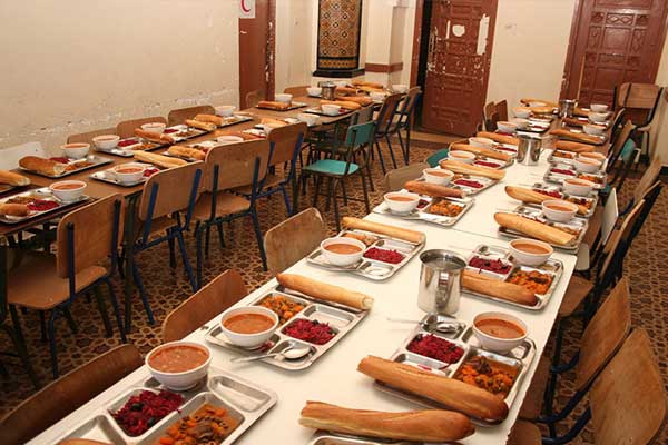 17 مطعما للفقراء وعابري السبيل