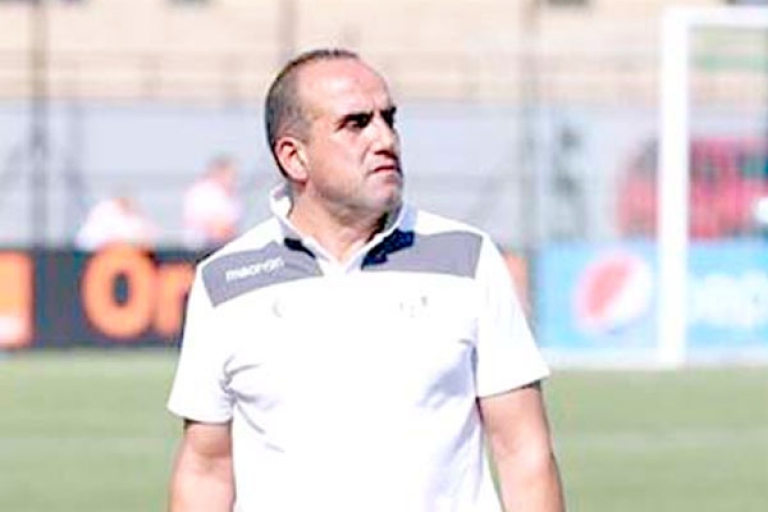 سنجاق ثامن مدرب يغادر منصبه