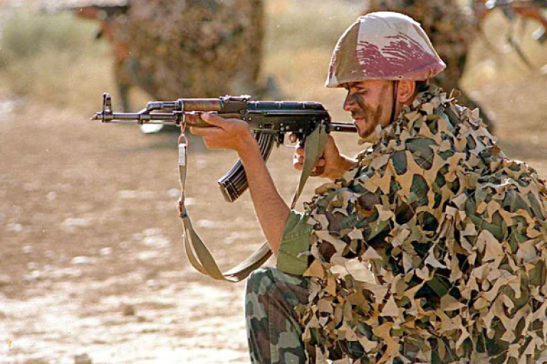 الجيش يقضي على 5 إرهابيين بالبويرة