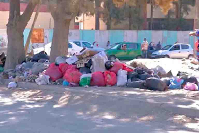غياب الحس المدني يرهن النظافة في الجزائر البيضاء