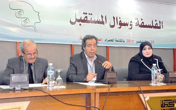يحق للفيلسوف ما لا يحق لغيره