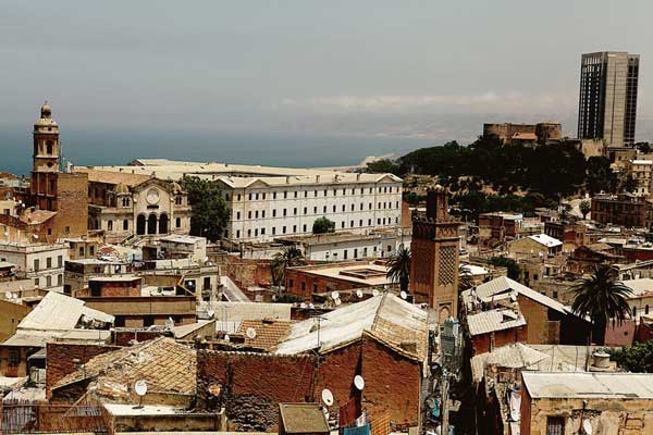 إعادة إسكان ألفي عائلة قبل نهاية العام