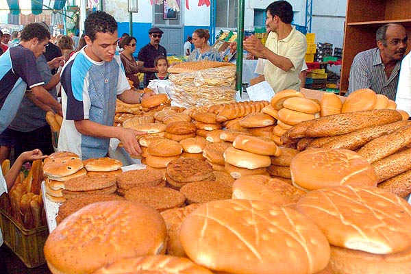 غلق 03 مخابز و6 متاجر لبيع المواد الغذائية