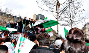 مظاهرة حاشدة بباريس للمطالبة بتغيير ”جذري” في الجزائر