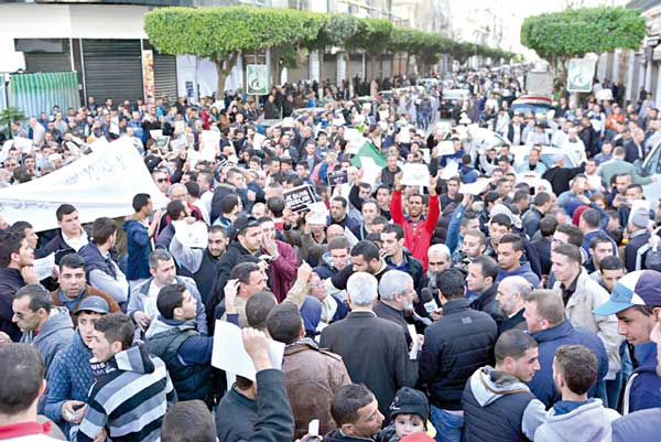 الغرب مطالب باحترام المسلمين ومقدساتهم