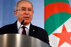 لعمامرة يدعو إلى مزيد من الاستثمارات التركية في الجزائر