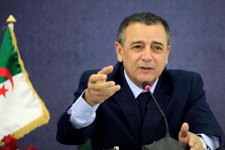 بوشوارب يرافع عن مؤهلات الجزائر الاقتصادية