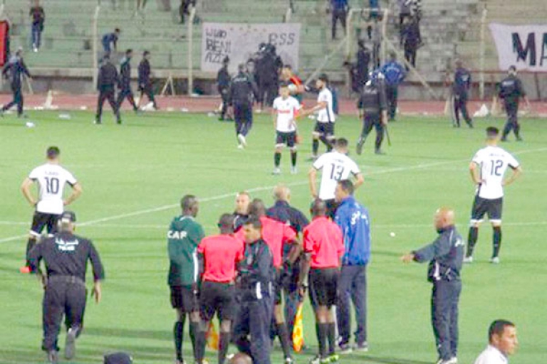 وفاق سطيف يتقبل عقوبات "الكاف"