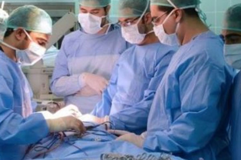بعثة من وهران لإجراء 30 عملية جراحية بتيارت