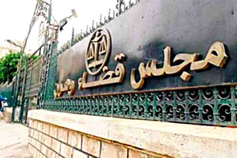 5 سنوات سجنا لأب قتل ابنته تحت التعذيب