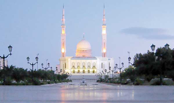 دعوة إلى تأطير المرجعية قانونا