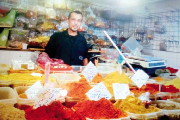 جمال نجار يتفنـن في خلط التوابل