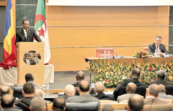 الرئيس التشادي يدعو رجال الأعمال الجزائريين إلى استكشاف فرص الاستثمار
