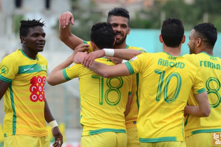 شبيبة القبائل تتأهل إلى الدور القادم لكأس (الكاف)