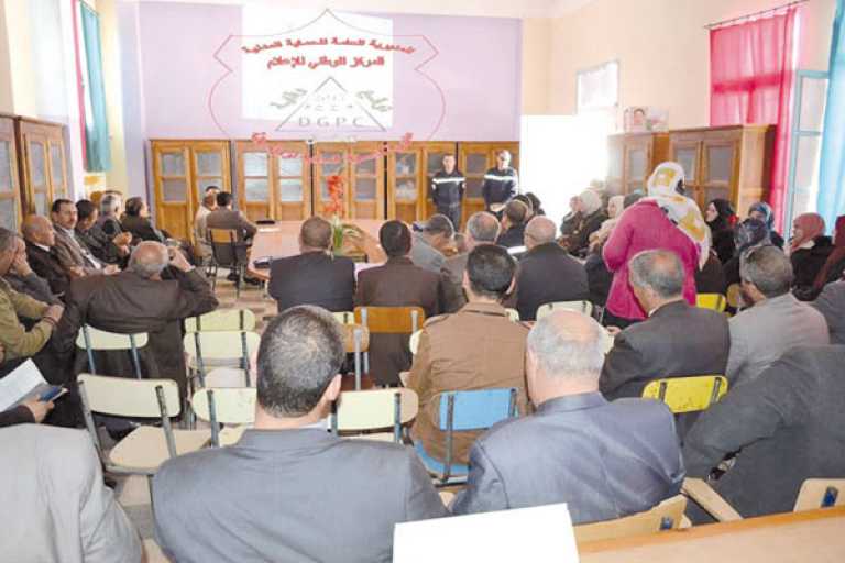 القافلة التحسيسية ضد الزلازل تحط بمدرسة الأمير عبد القادر