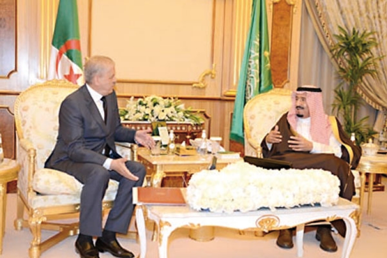 الجزائر والسعودية توقعان على مذكرة تفاهم للتعاون التجاري