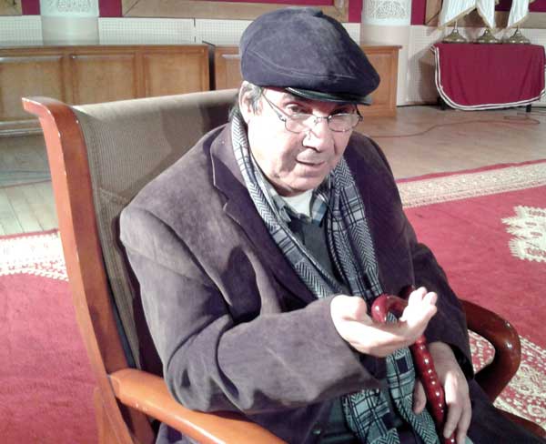 الدكتور أحمد شريبط يعرض أعماله الكاملة